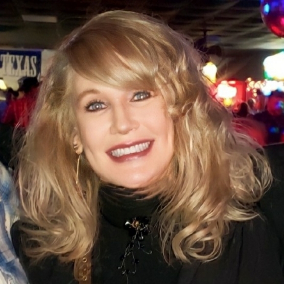 Meet your Posher, Tammy - Picture 1 of 1